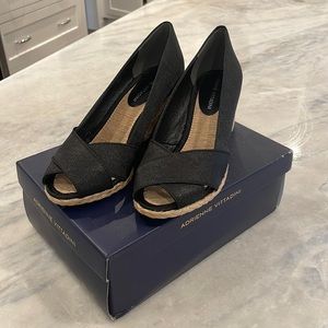 Adrienne Vittadini Bailee Wedge Pump